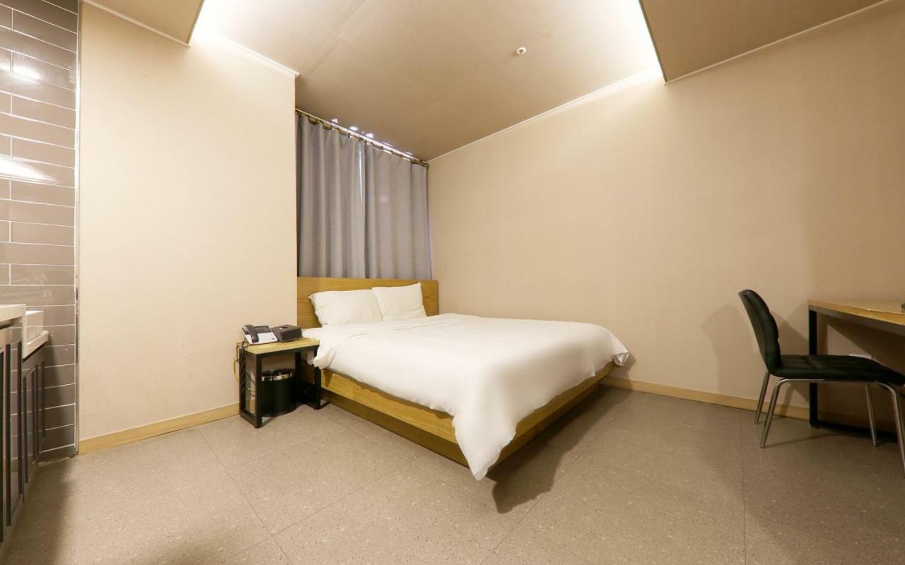 A7 Hotel Suwon Luaran gambar